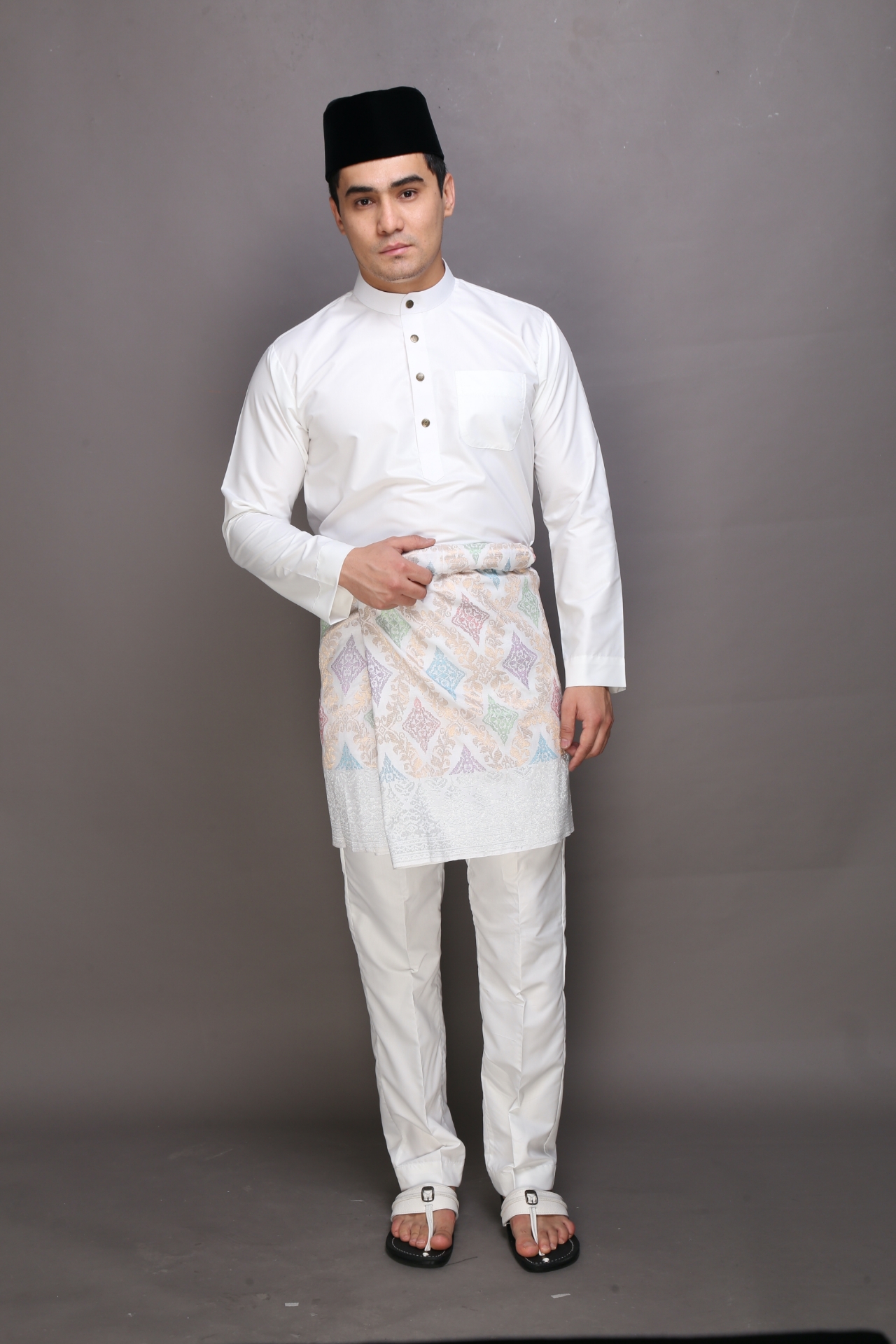 SUKE SHOP. Baju Melayu Moden Cekak Musang (BLACK) By Amar Amran