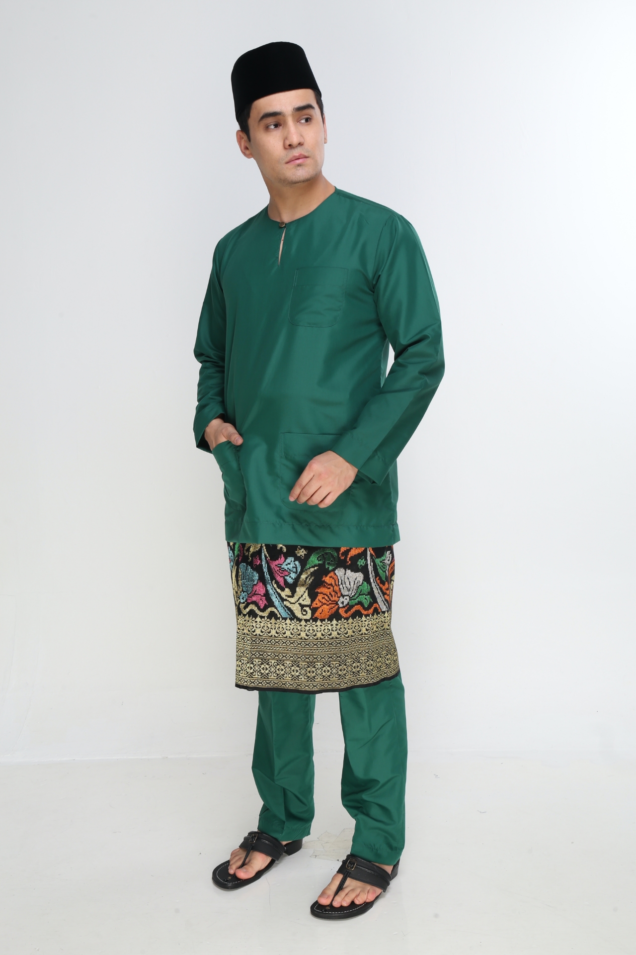 SUKE SHOP. Baju Melayu Teluk Belanga (GREEN) By Amar Amran